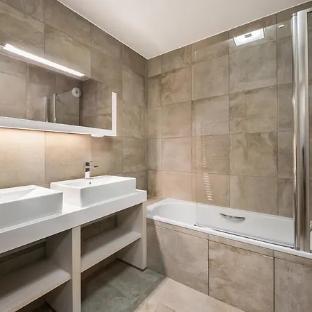 Moderne Avec Wifi Et Parking - Fr-1-562-16 Apartment